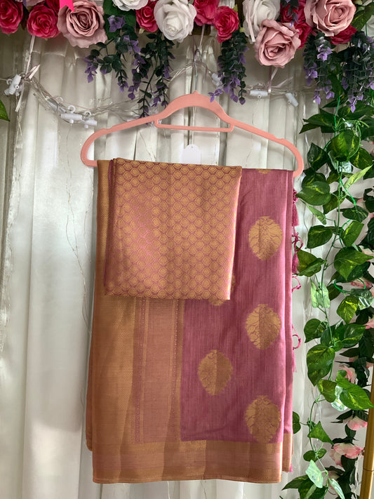 Dusty Pink Colour Silk Saree with unstitched Blouse